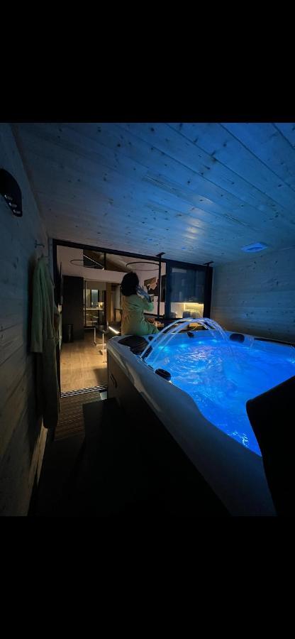 Les Suites De Stanislas Jacuzzi & Spa Nancy Exterior foto