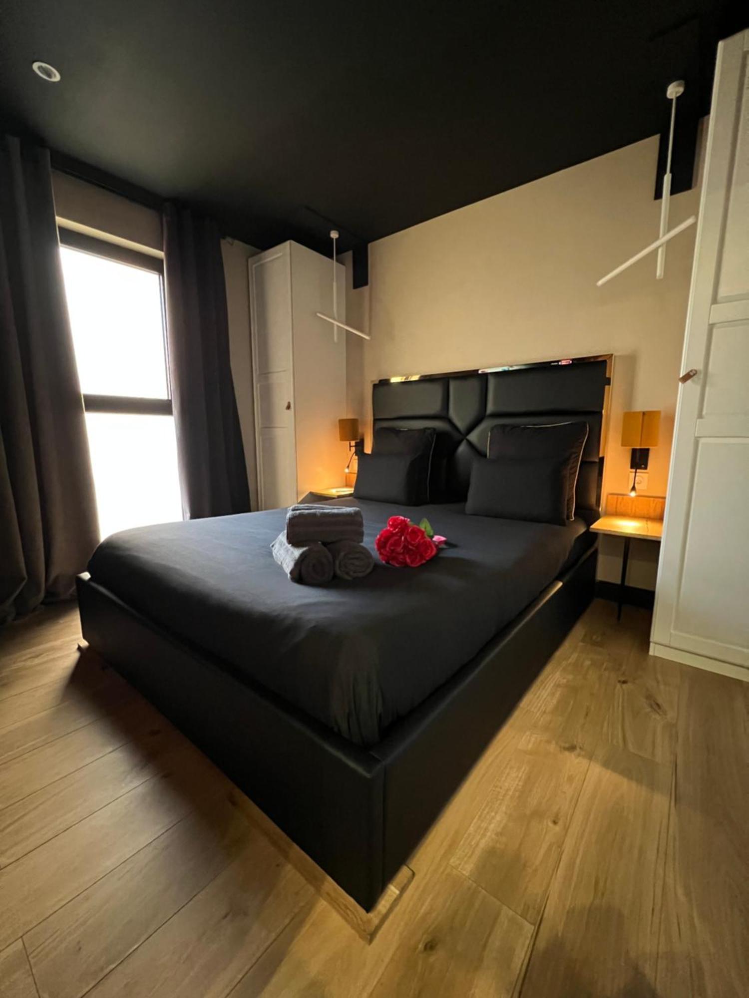 Les Suites De Stanislas Jacuzzi & Spa Nancy Exterior foto
